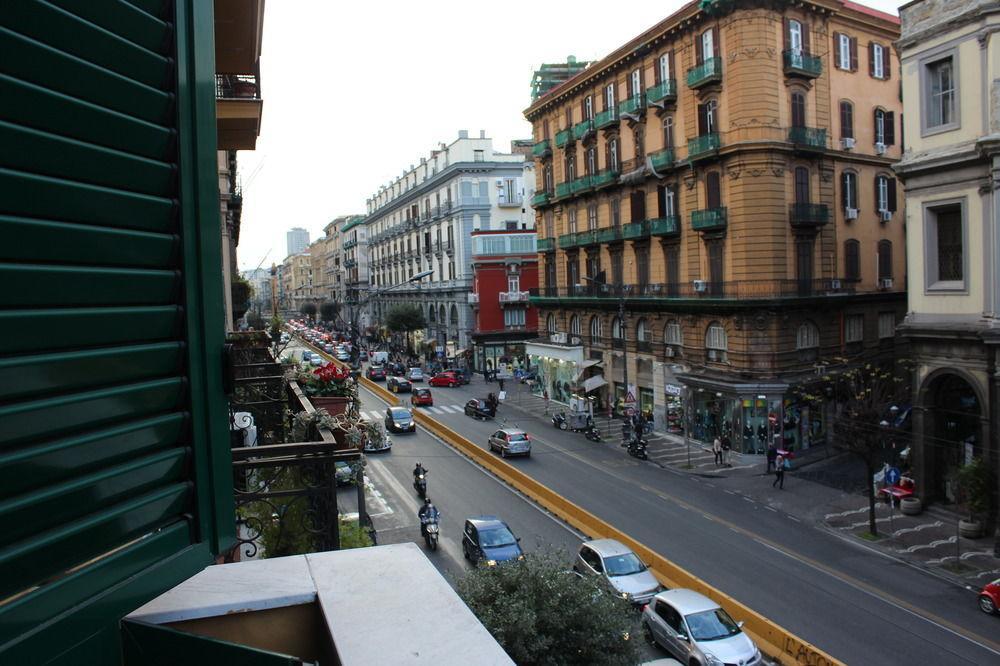 Viaggio A Napoli B&B Екстер'єр фото