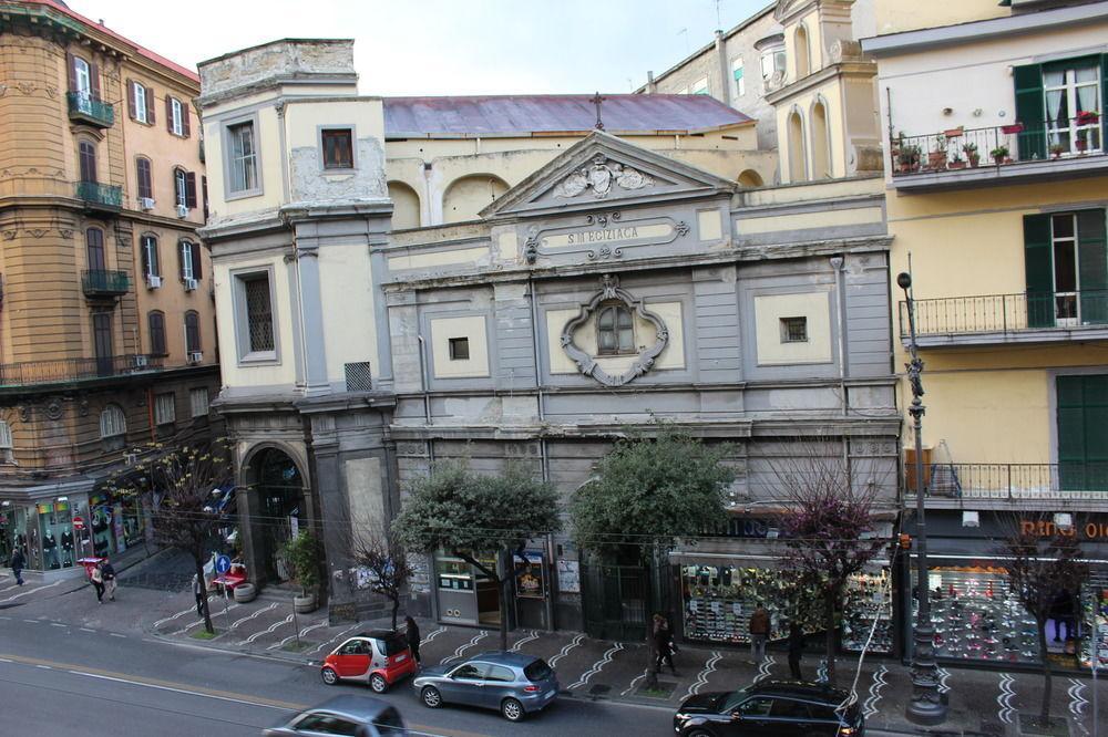 Viaggio A Napoli B&B Екстер'єр фото