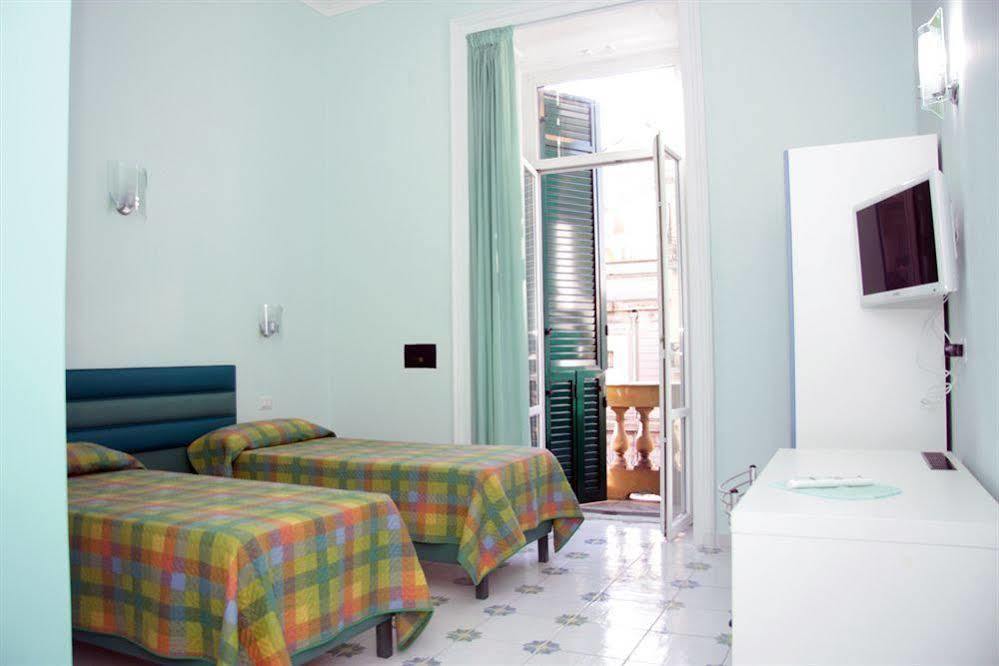 Viaggio A Napoli B&B Екстер'єр фото